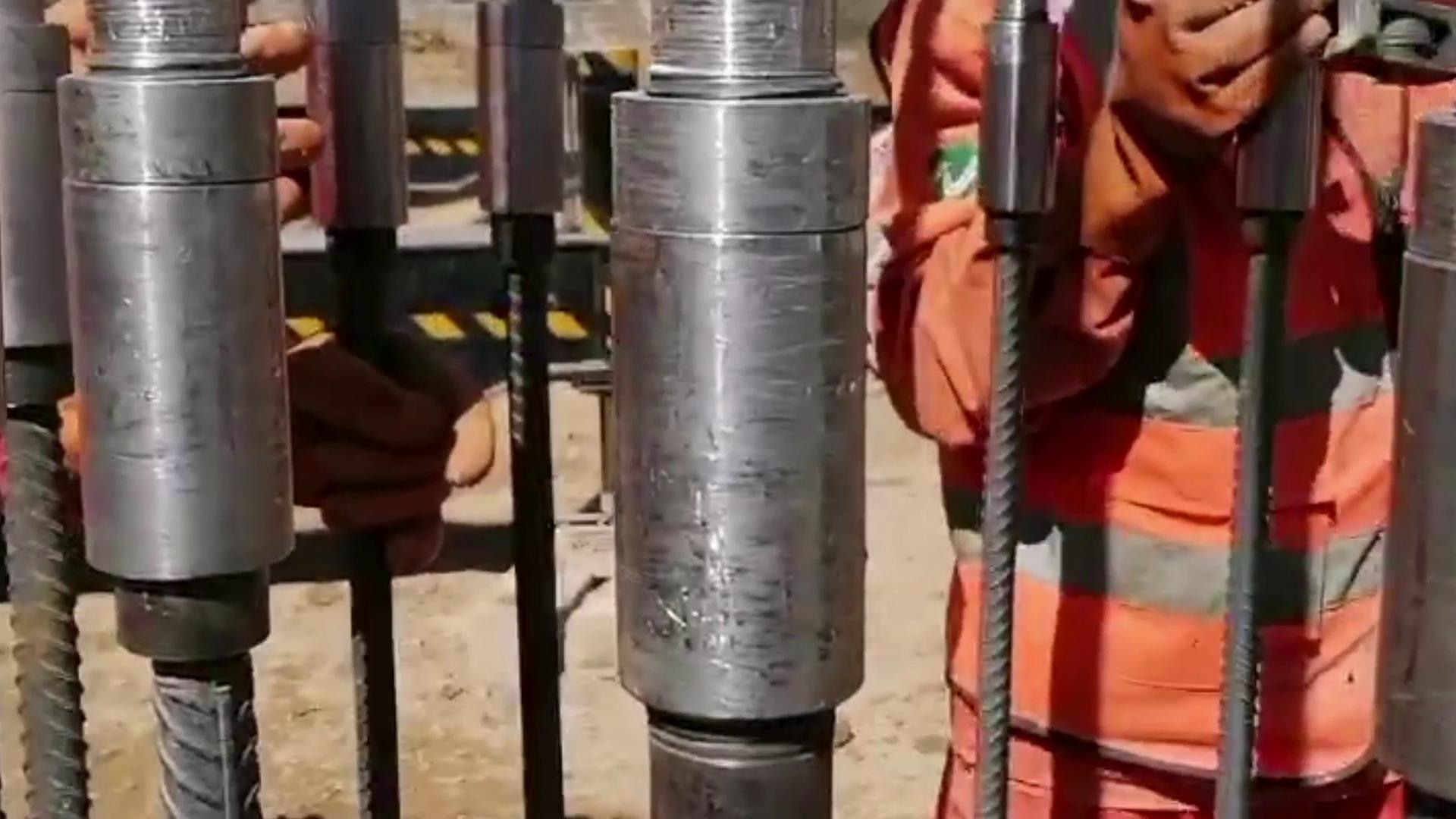 蘭州中川國際機場交通樞紐項目，鋼筋籠采用雙螺套連接技術(shù)。插圖1